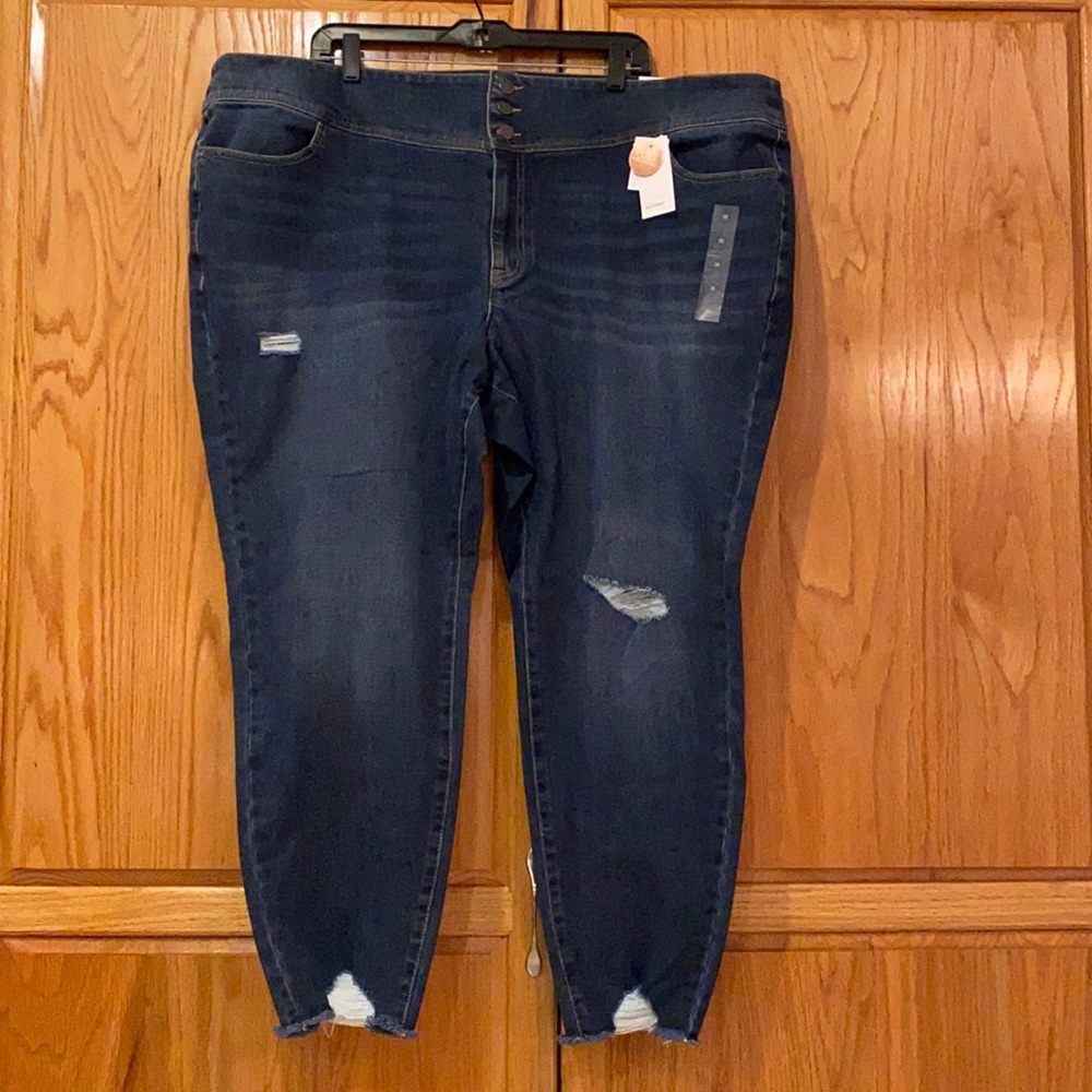 Dark wash partial destructed jeggings NWT Lane Bryant jeans leggings high rise